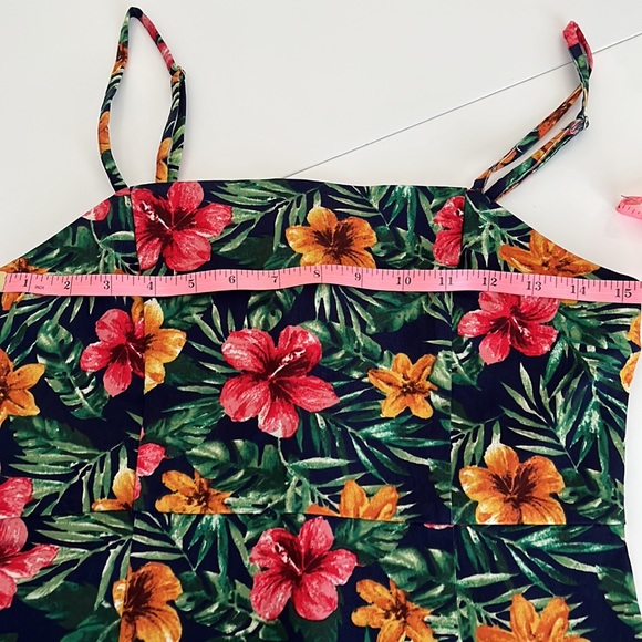 Spaghetti strap dress - Picture 4 of 4